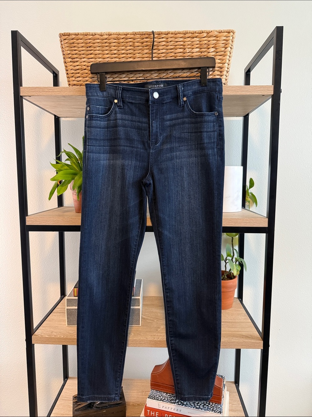 Liverpool Mid-Rise Dark Wash Abby Ankle Skinny Jeans, 10 / 30